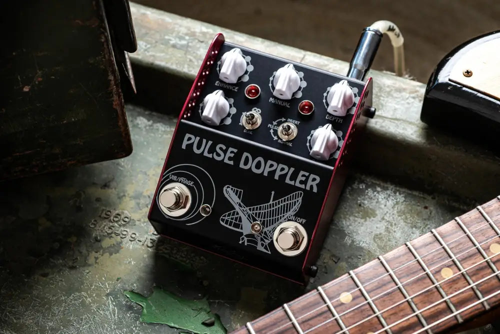 Pulse Doppler Analog Phaser - Vibrato Trem Pedal Para Guitarra